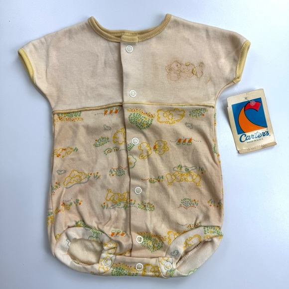 Vintage 80s USA Carters Sz 6M Onesie Romper NWT Beige Bunnies w/ Carrots Neutral - Picture 1 of 9